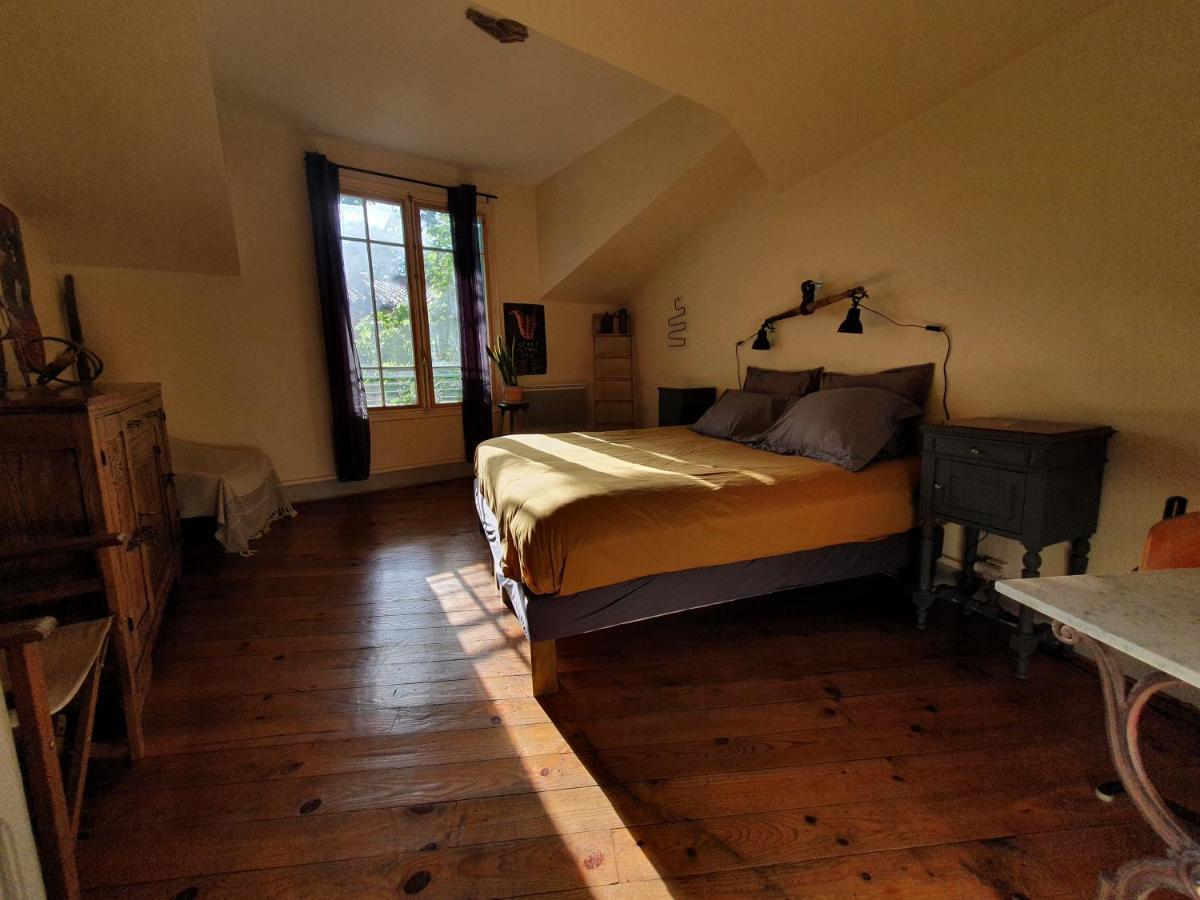 Le Refuge Ceretan, Grand Et Bel Appartement Mansarde En Plein Centre Екстер'єр фото